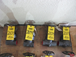 LOT (4) VALVE, GATE TYPE, 1-1/2" SIZE, 800 LB RATING, FORGED STL MATERIAL, SOCKET WELD CONNECTIONS, A105 SPECIFICATION, BOLTED BONNET OS&Y STYLE, HARDFACED SEATS & WEDGE TRIM. HANDWHEEL OPERATOR, PART # SW12111FHF 1-1/2" (W-51) LOADING & HANDLING FEE $15-